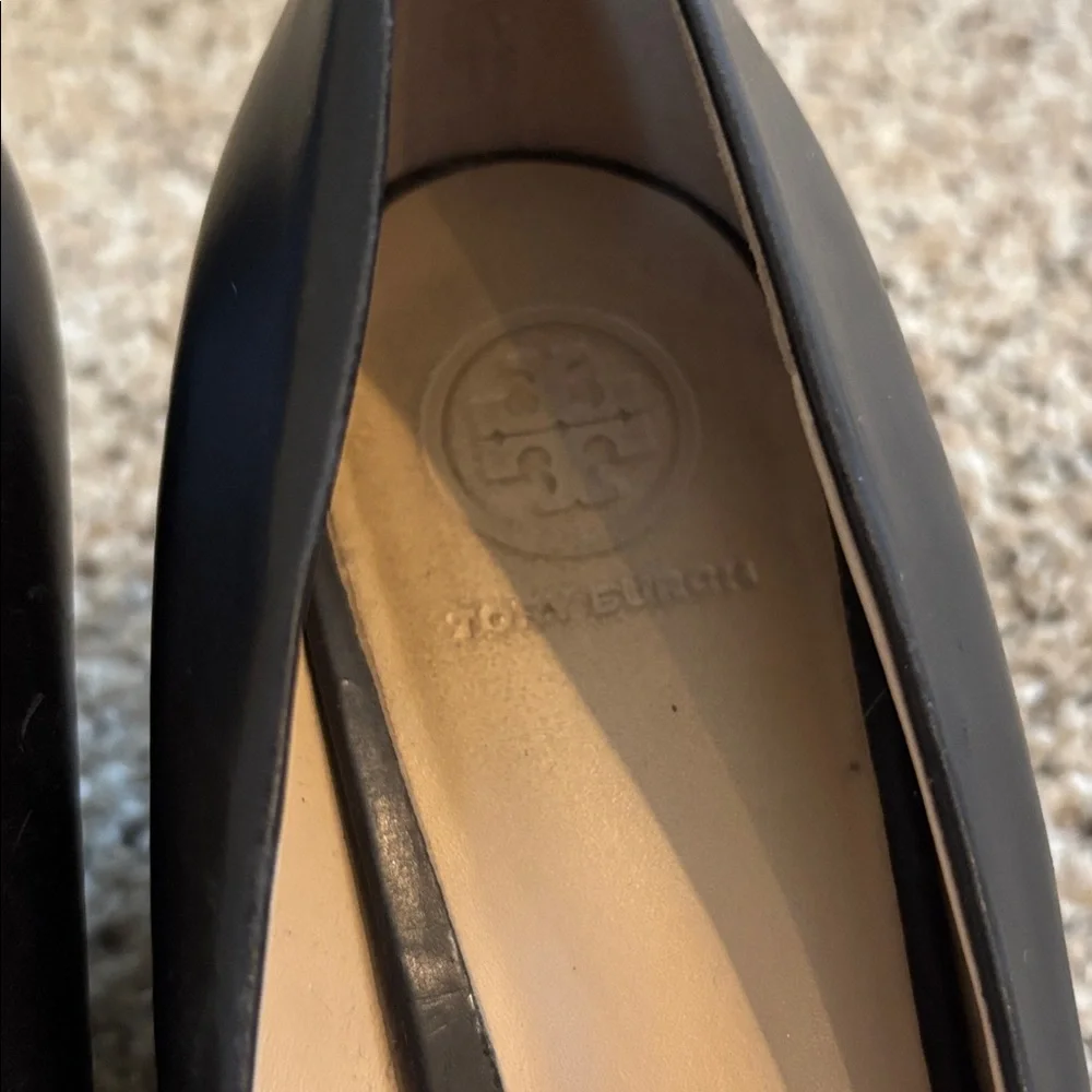 Tory Burch Black Leather Raleigh Round Toe Wedge Pumps size 8